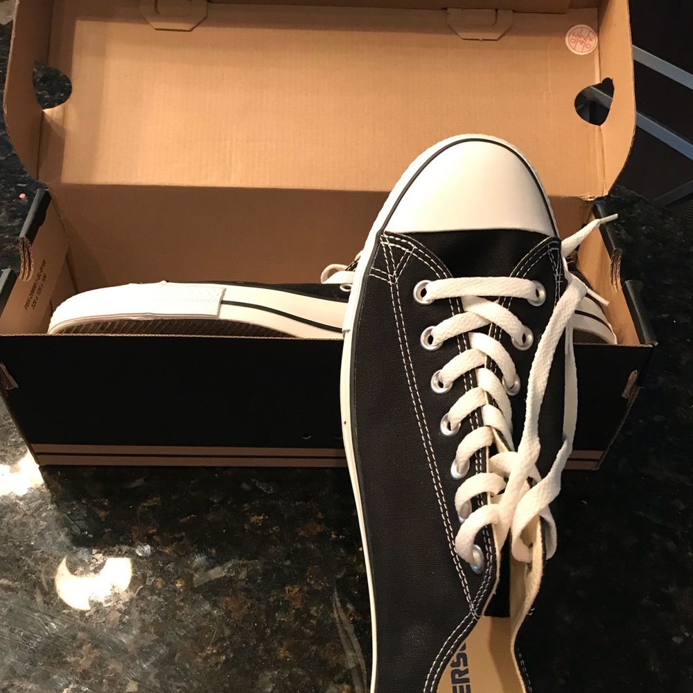 Unisex All Star Converse Low Tops